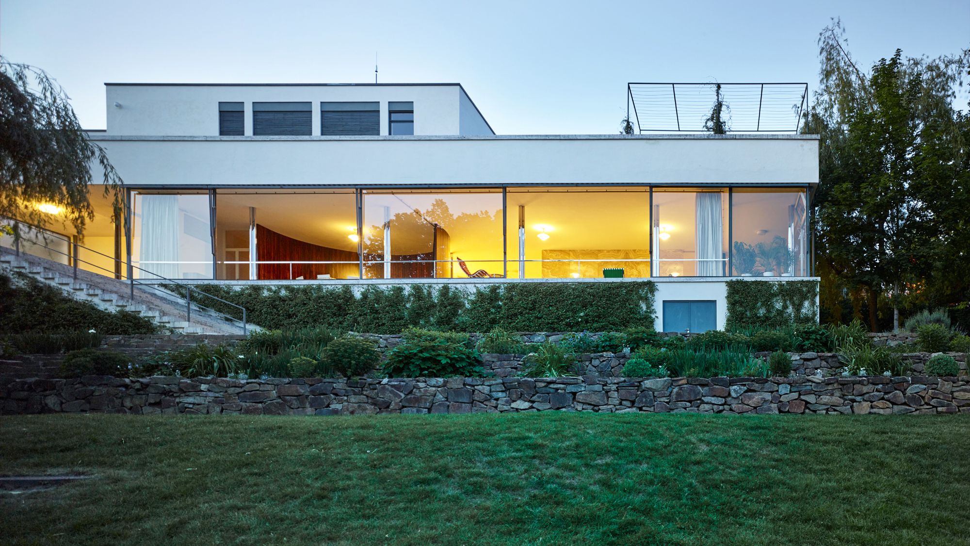 wp-content/uploads/2024/08/tugendhat.jpg