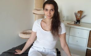 Marie Ančerlová, masérka v domácím studiu v Praze 10