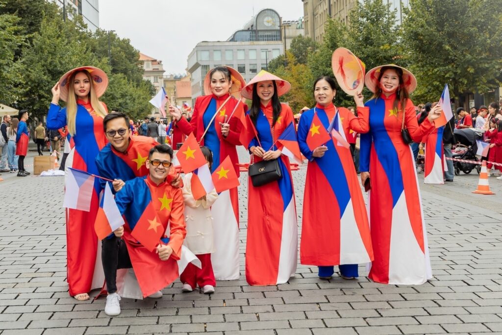 česko vietnamská oslava na václavském náměstí 2.září 2025 diplomatické vztahy